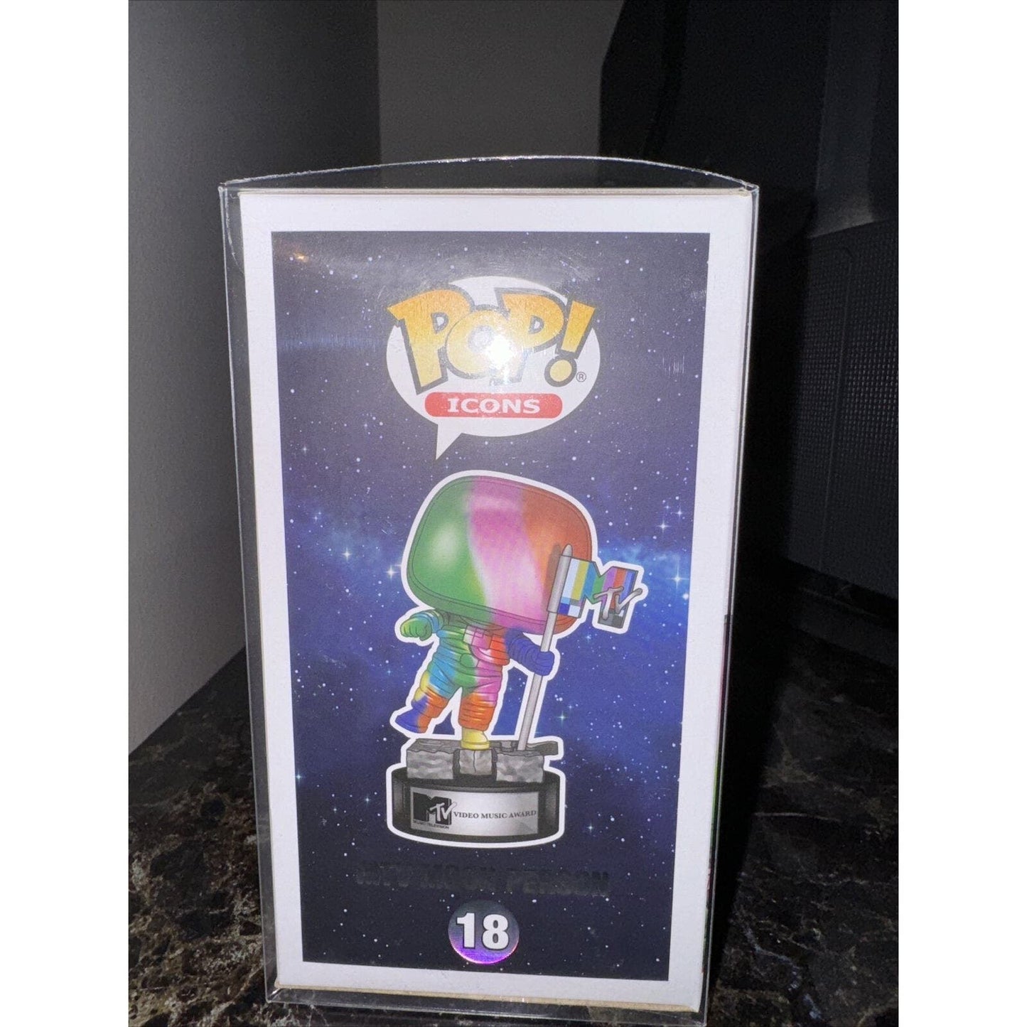 Funko Pop! Vinyl: MTV - MTV Moon Person (Rainbow) (Metallic) #18 w/Protector.